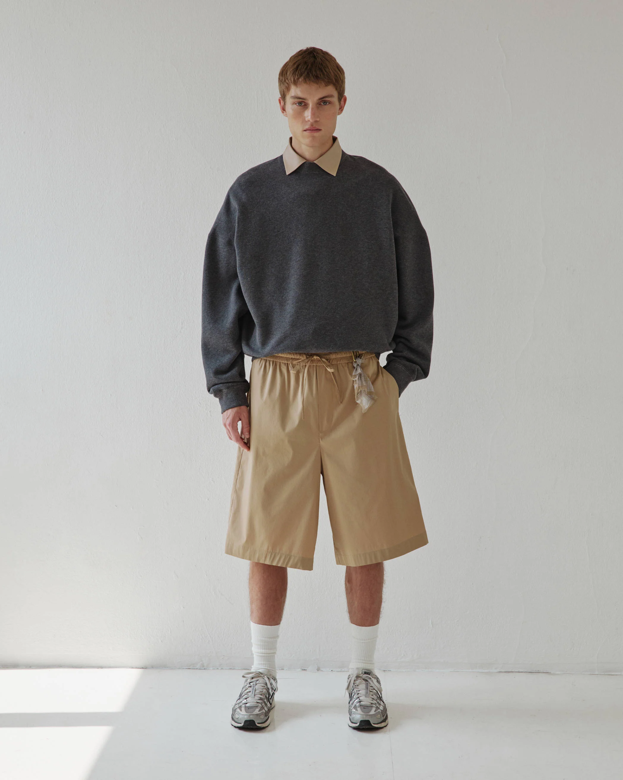 BRAD - LIGHT WEIGHT POPELINE JOGGER FIT SHORTS - Image 2