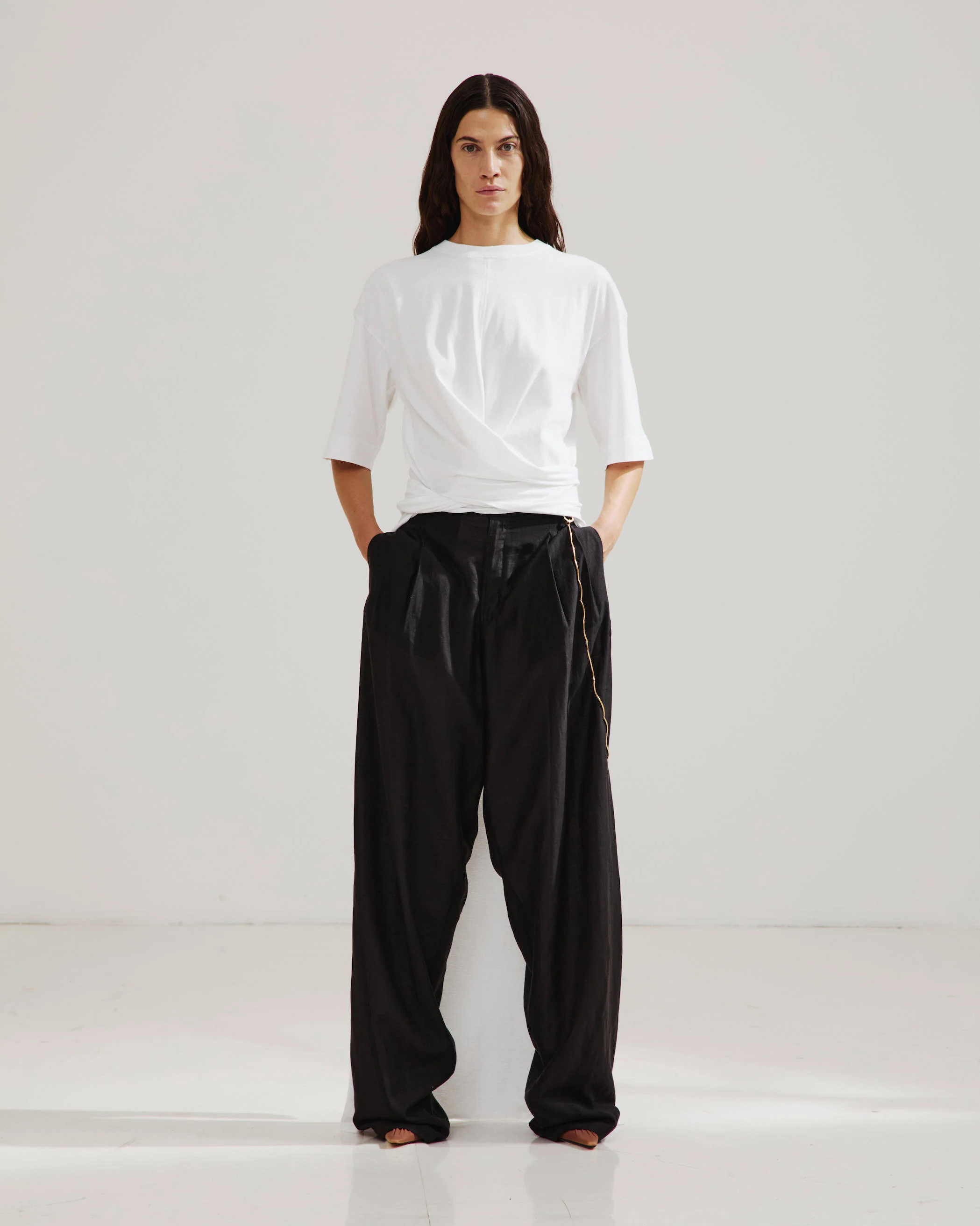 GIA - OVERSIZED LONG TEE WITH SPLITS - Image 4