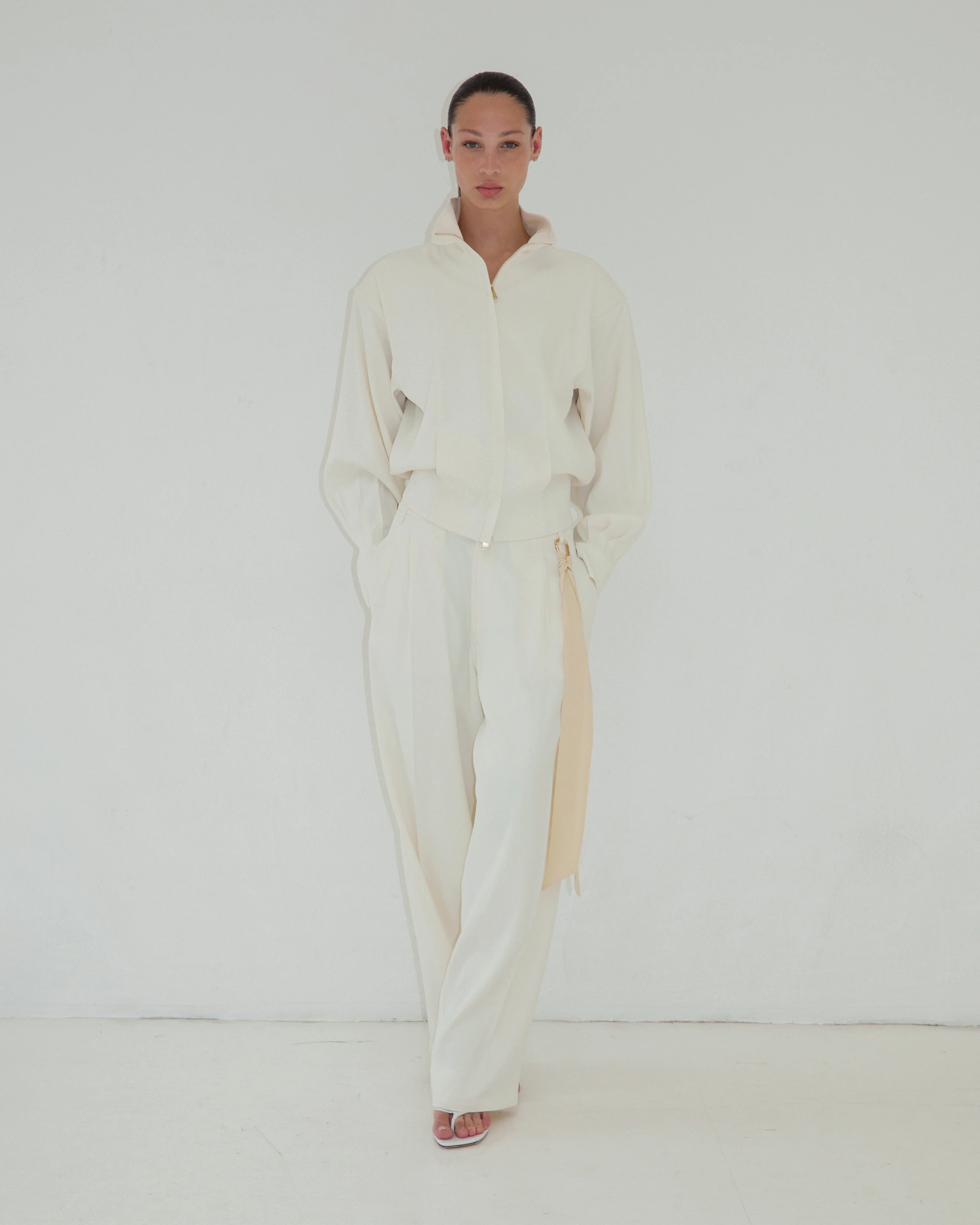 JOAN - SARTORIAL CROP BOMBER JACKET - Image 5