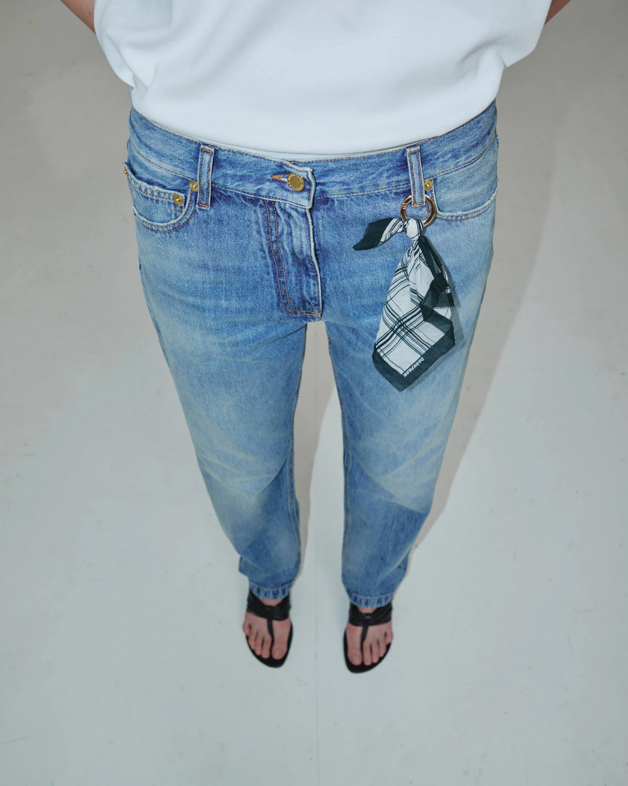 LIZ - BOYFRIEND DENIM - Image 4