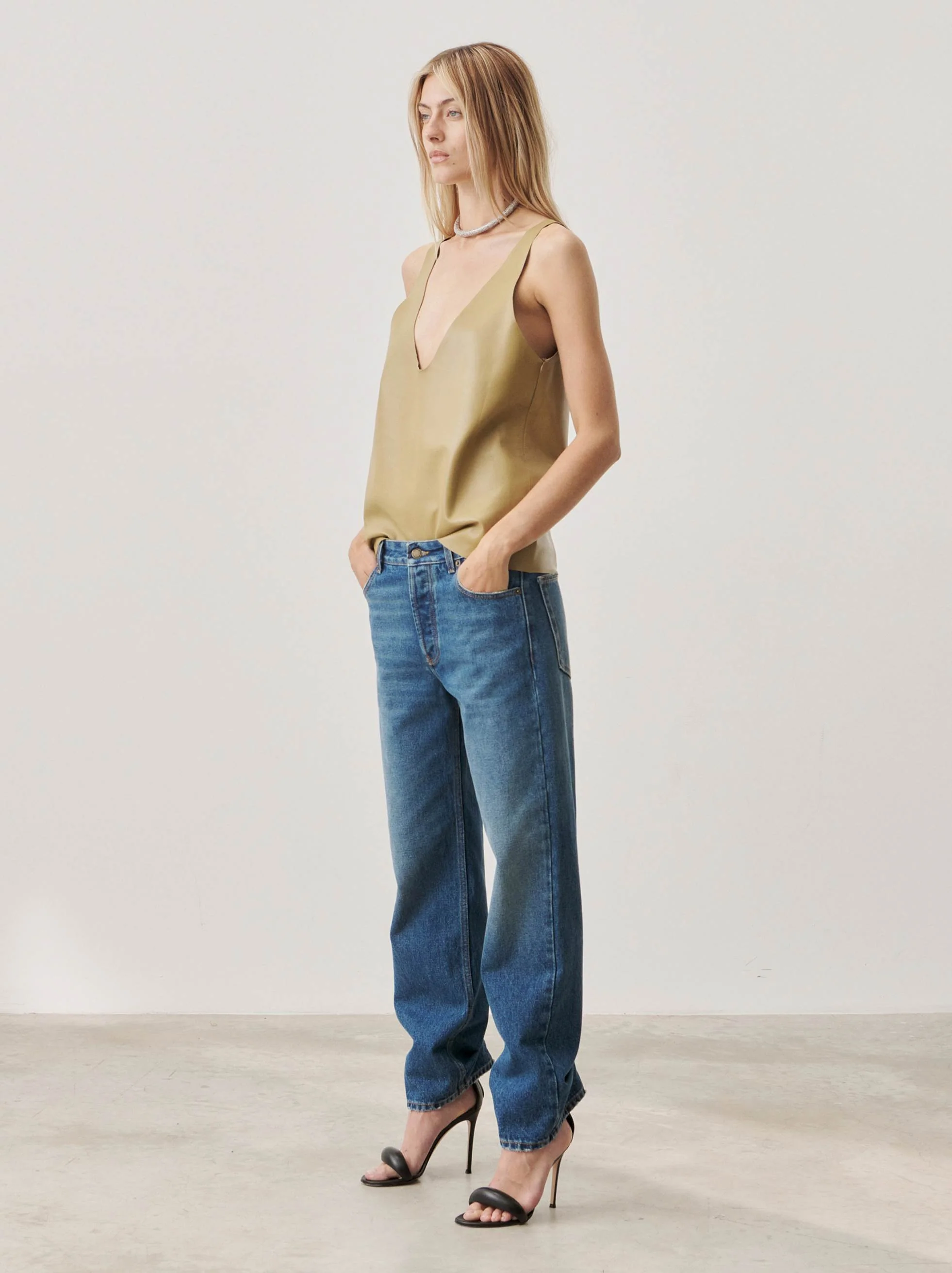 LIZ - GATHERED BOYFRIEND DENIM - Image 2