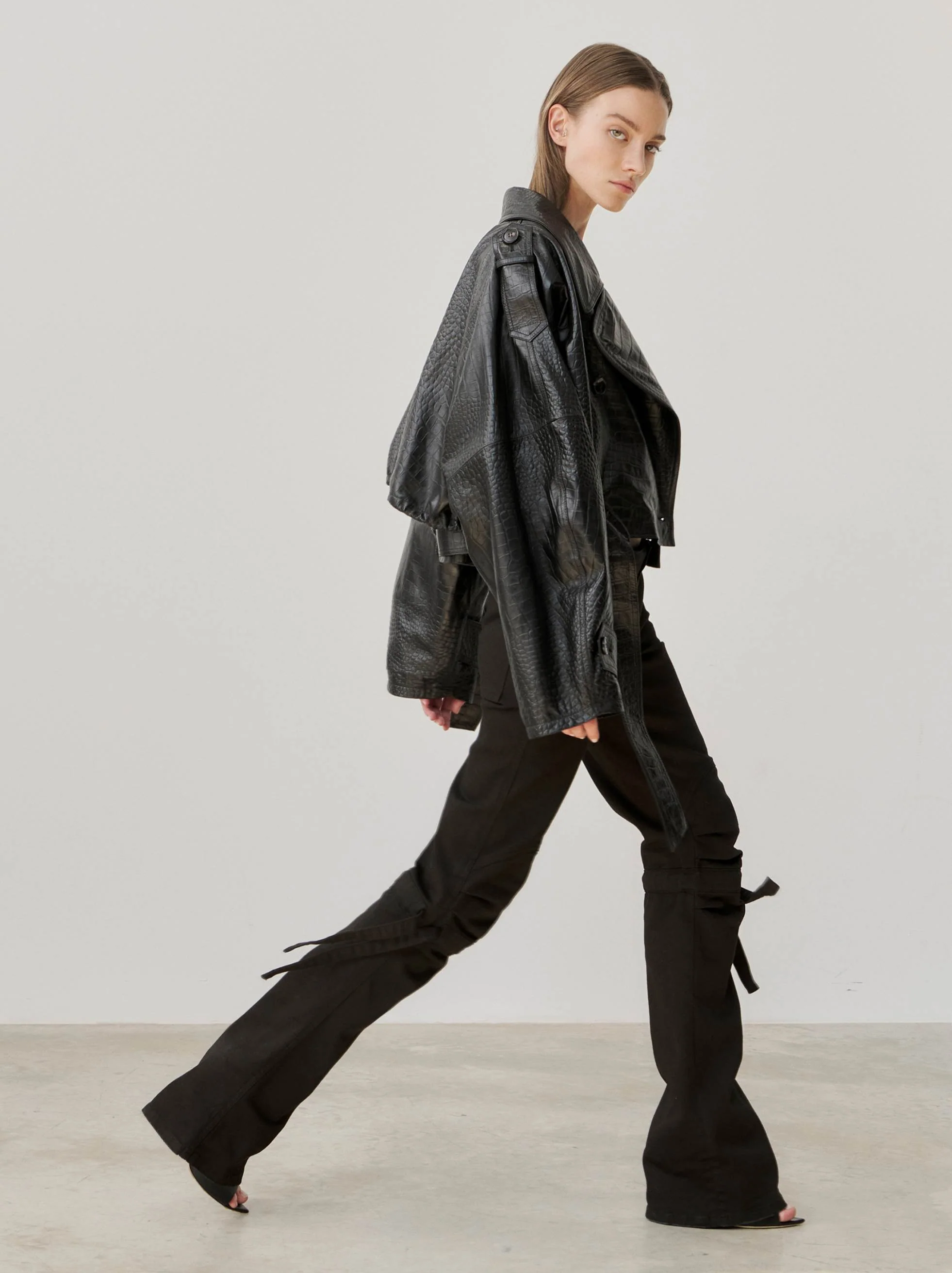 PENELOPE - LEATHER CROPPED TRENCH - Image 2