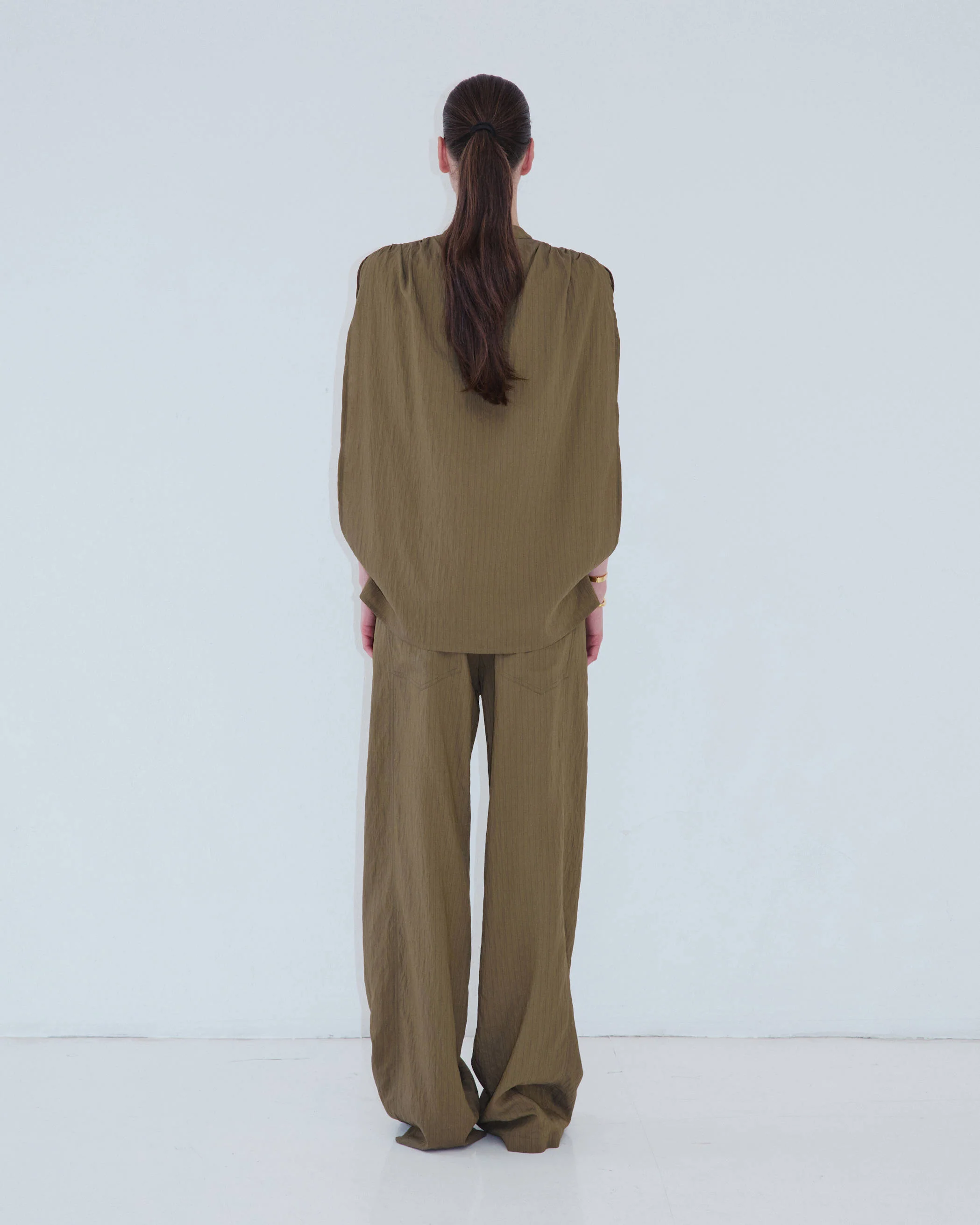 TRACY - LIGHT MODAL SLEEVELESS BLOUSE - Image 3